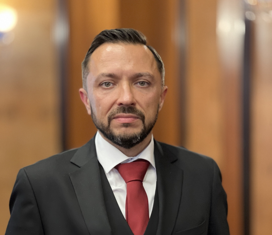 Олег Павлов